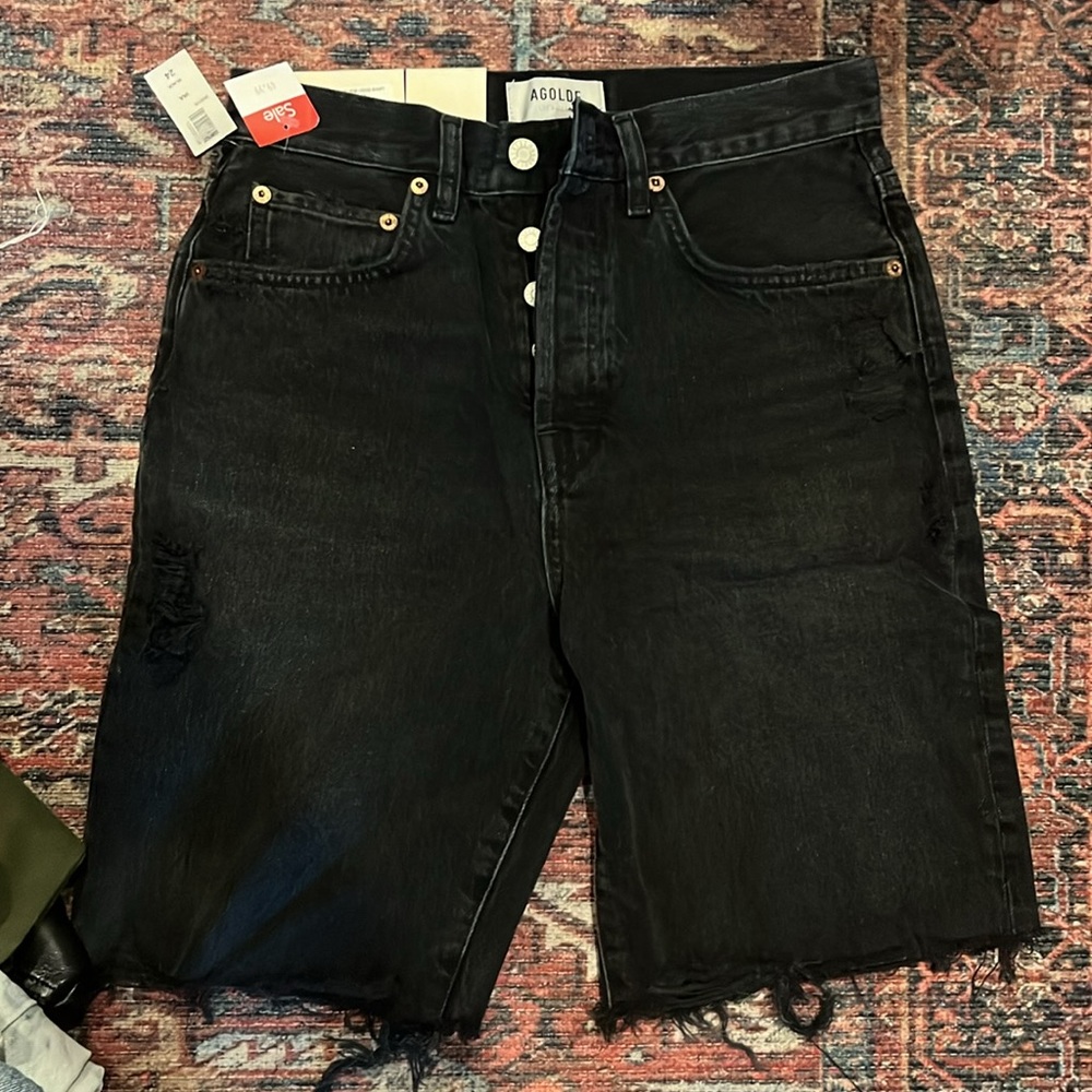 Agolde Black Ira Short - Mid Rise Short - Picture 3 of 4